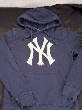 New York Yankees Fanatics Pullover Hoodie Navy Blue MLB Logo Mens M